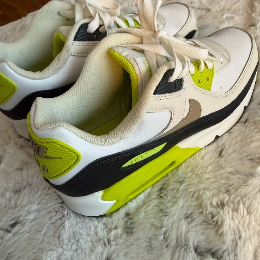 Women’s Nike air max 90 - Picture 4 of 5